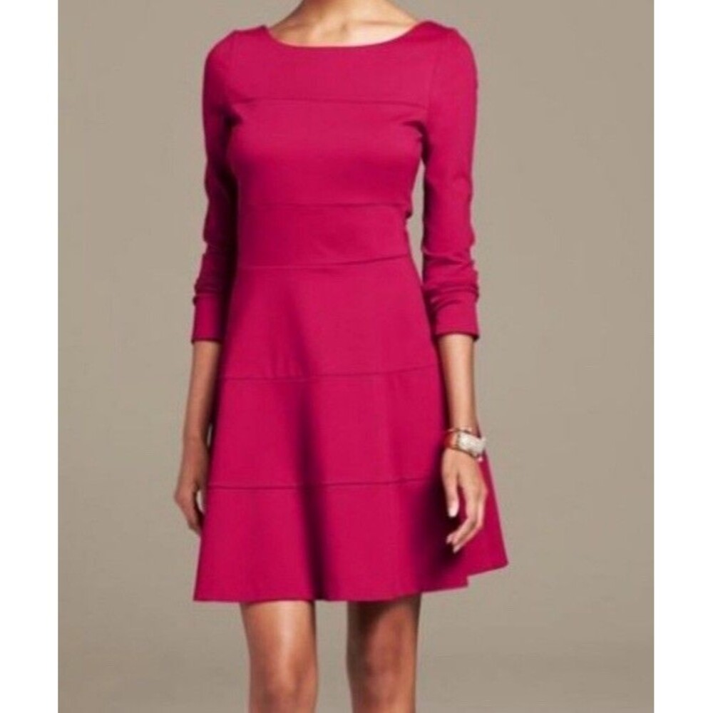 Banana Republic Pink Seamed Ponte Fit And Flare 3/4 Sleeve Mini Dress Size 4